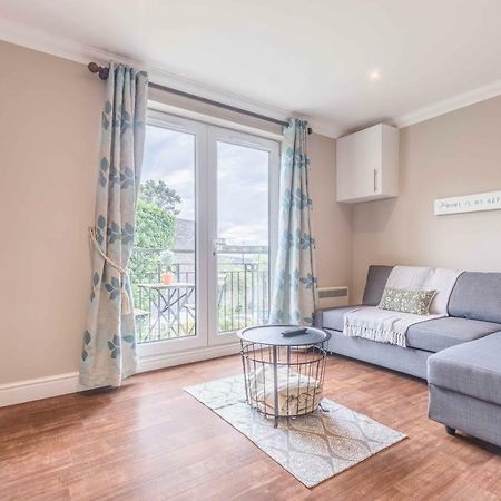 Modern Apartment Within Short Walk Of The Castle, High Street And Long Walk - Free Parking Windsor Ngoại thất bức ảnh
