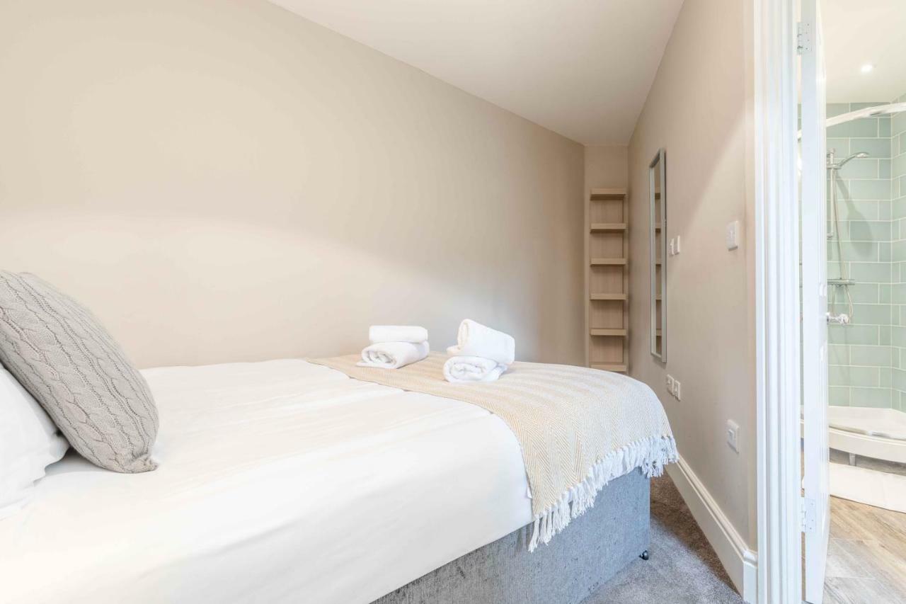 Modern Apartment Within Short Walk Of The Castle, High Street And Long Walk - Free Parking Windsor Ngoại thất bức ảnh